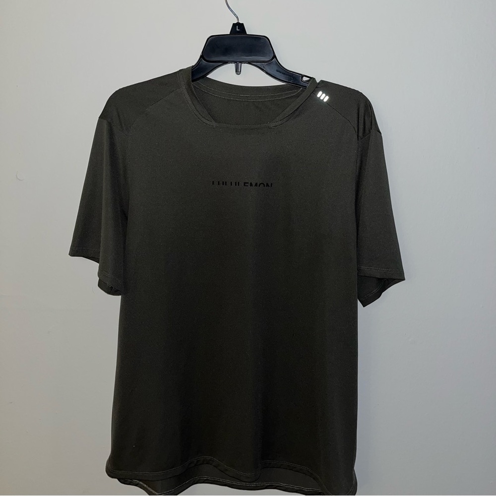 Lululemon | Medium | Green | Square Neck Running SS